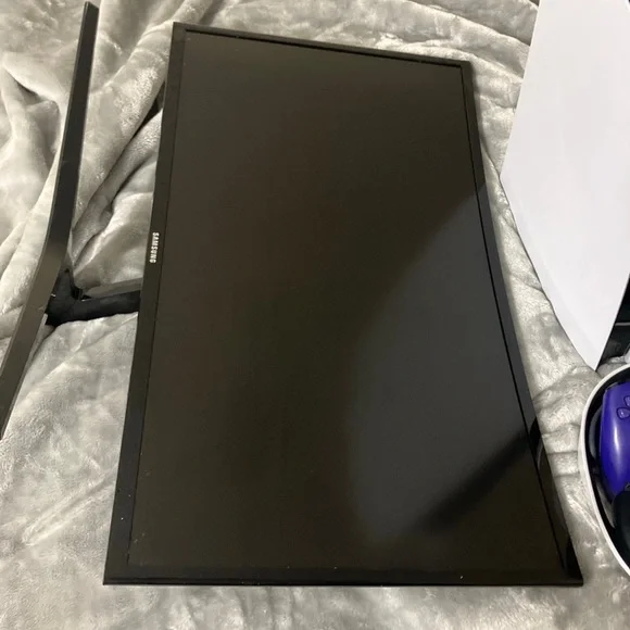 Ps5,monitor,controller,headset - Picture 2 of 2